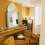 Le Josephine